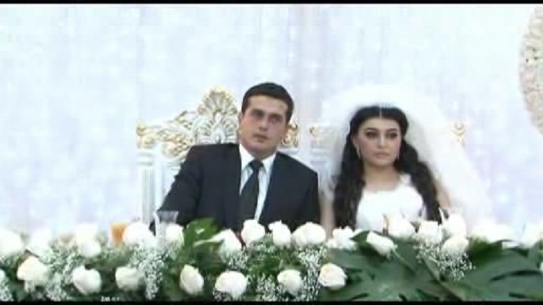 Əməkdar artistin oğlu subaylığa son dedi